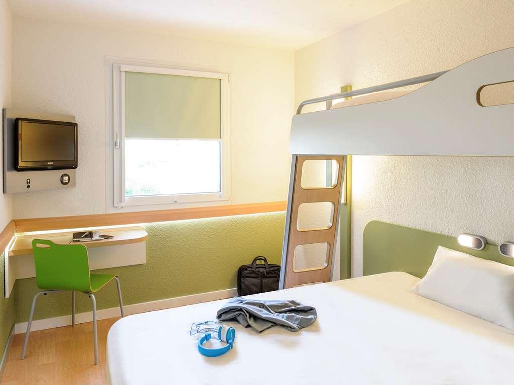 Ibis Budget Grenoble Voreppe Room photo