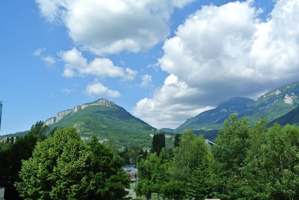 Ibis Budget Grenoble Voreppe Exterior photo